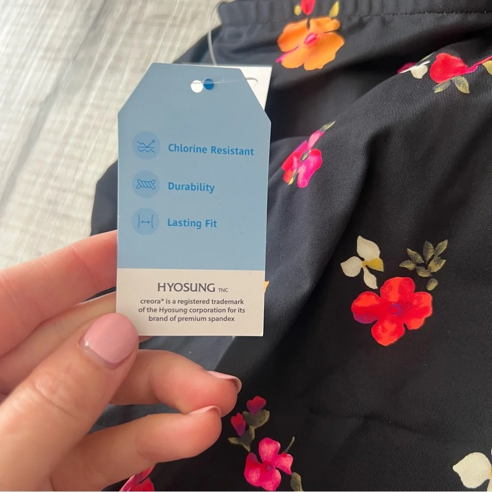 NWT Lands End Tulip Hem Tankini Swimsuit Top Black Meadow Floral Size 14-16 - Picture 5 of 6